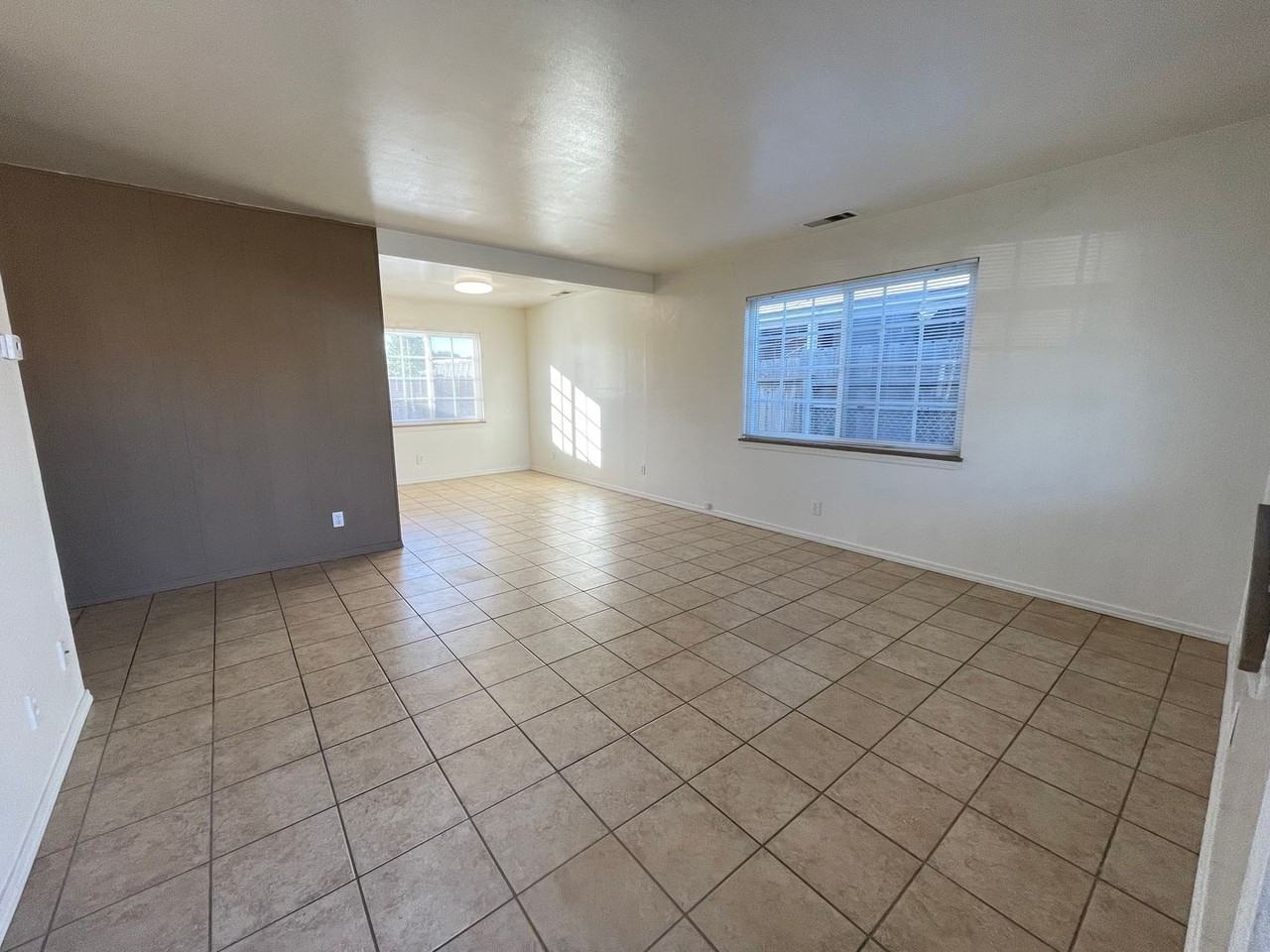 231 N A St - Photo 3 of 14