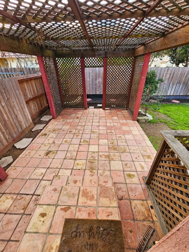 246 Potrero St - Photo 3 of 29