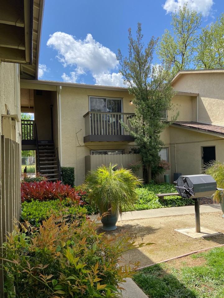 Park Place Apartments, Where Modern Comforts and Charm Meet! - Photo 5 of 12