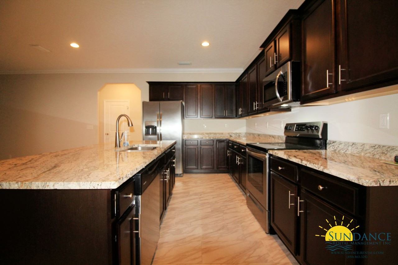 802 Dawes Rd - Photo 3 of 16