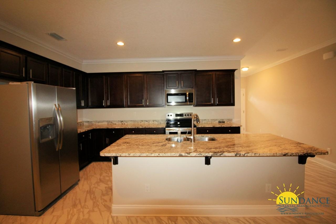 802 Dawes Rd - Photo 4 of 16