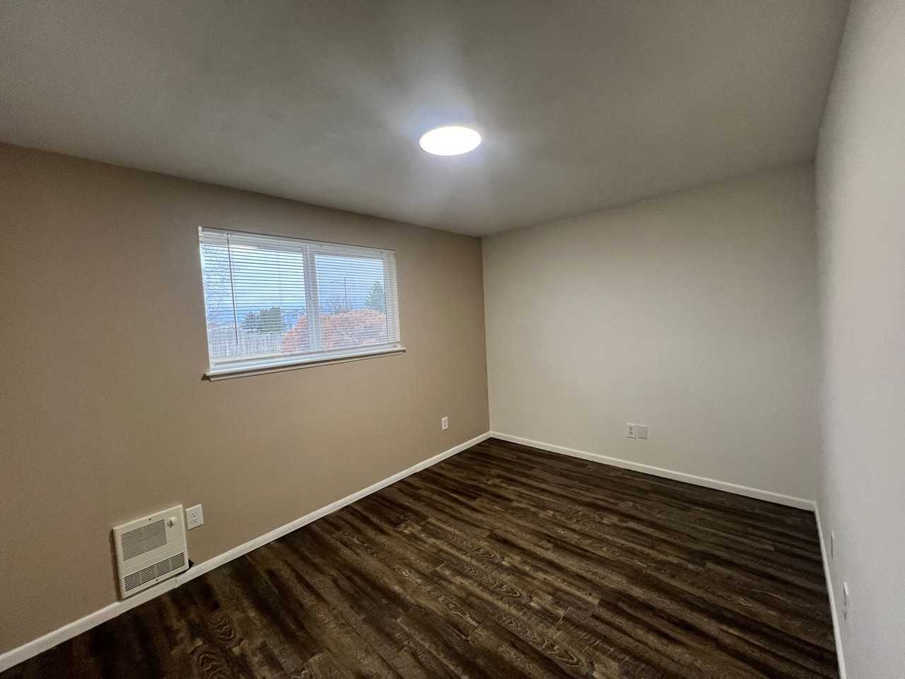 1137 1137 Cascade - Photo 7 of 15