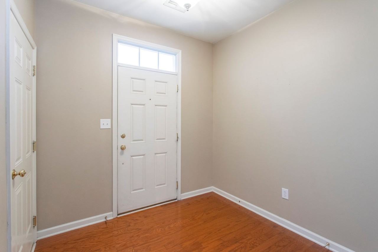 387 Wilmore Dr - Photo 2 of 34