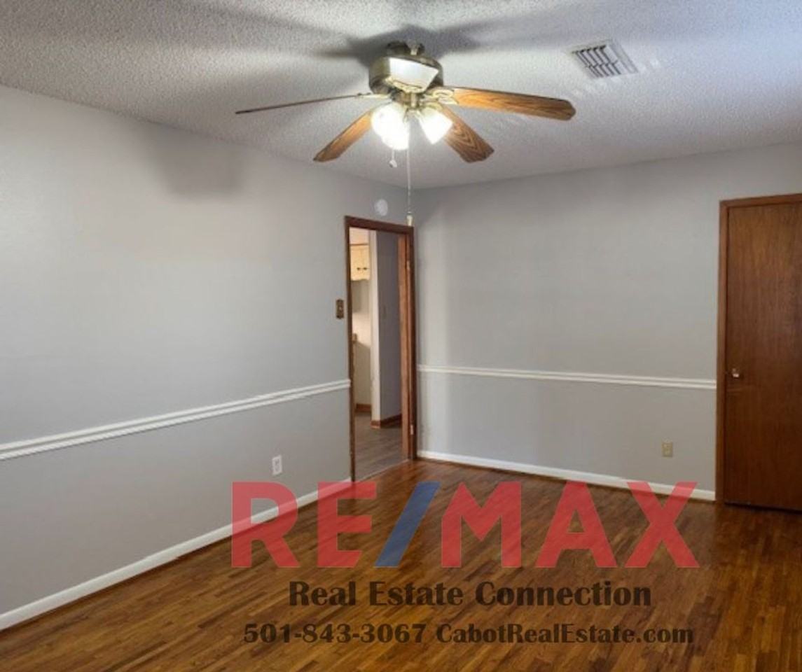 17 Pleasant St - Photo 2 of 11