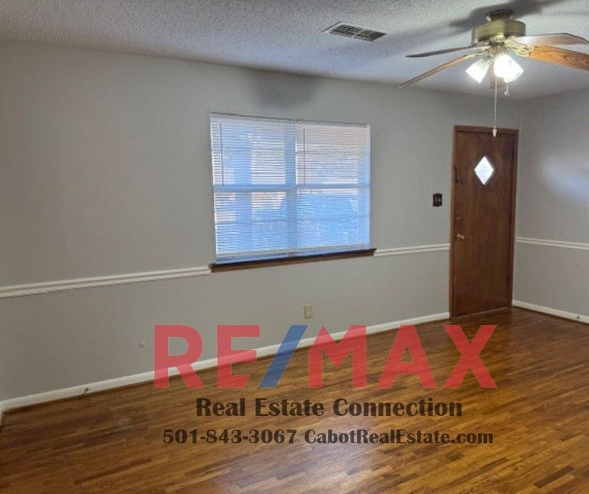 17 Pleasant St - Photo 3 of 11