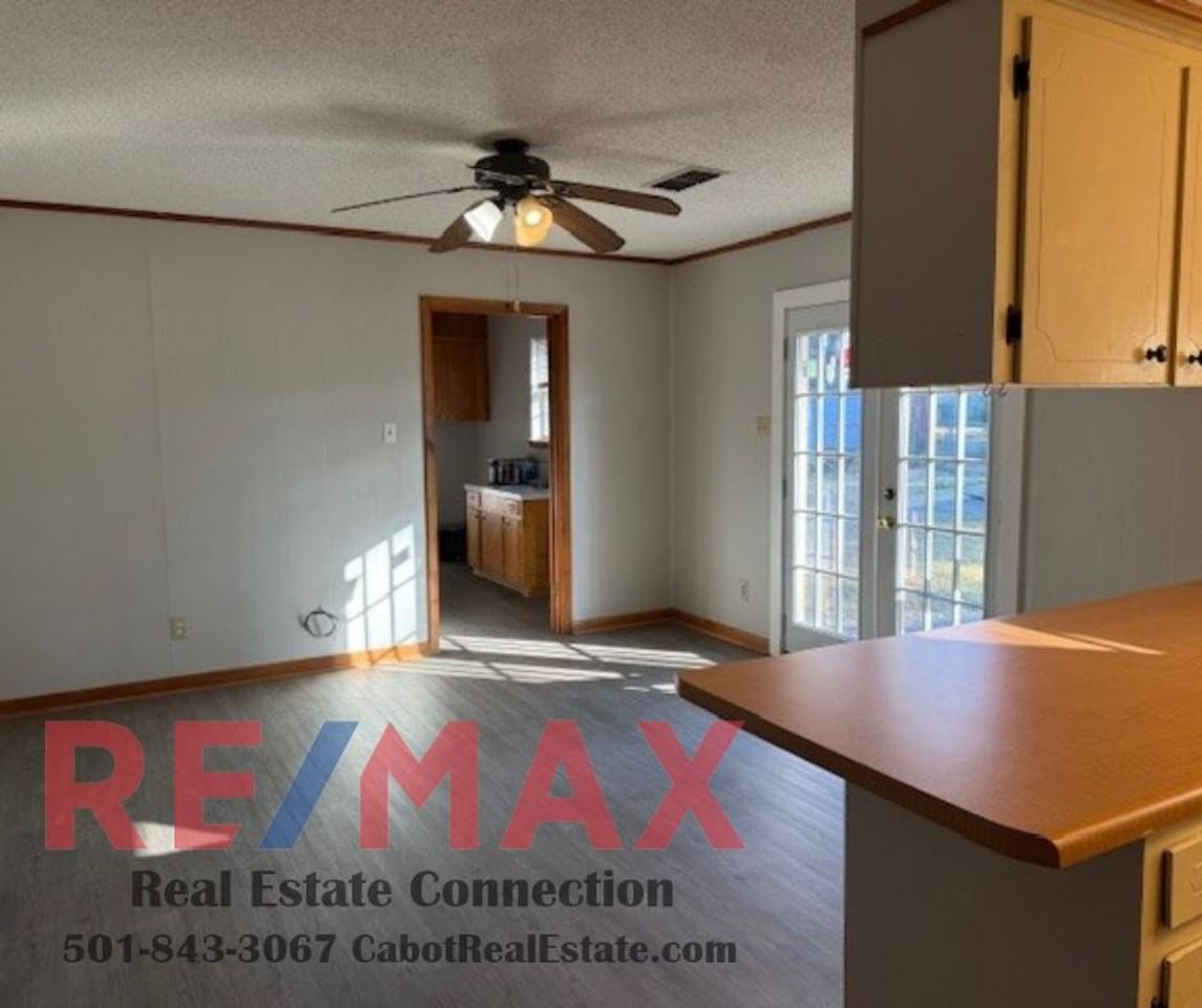 17 Pleasant St - Photo 5 of 11