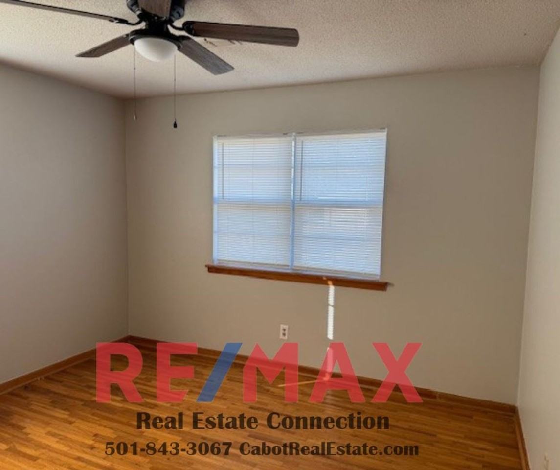 17 Pleasant St - Photo 7 of 11