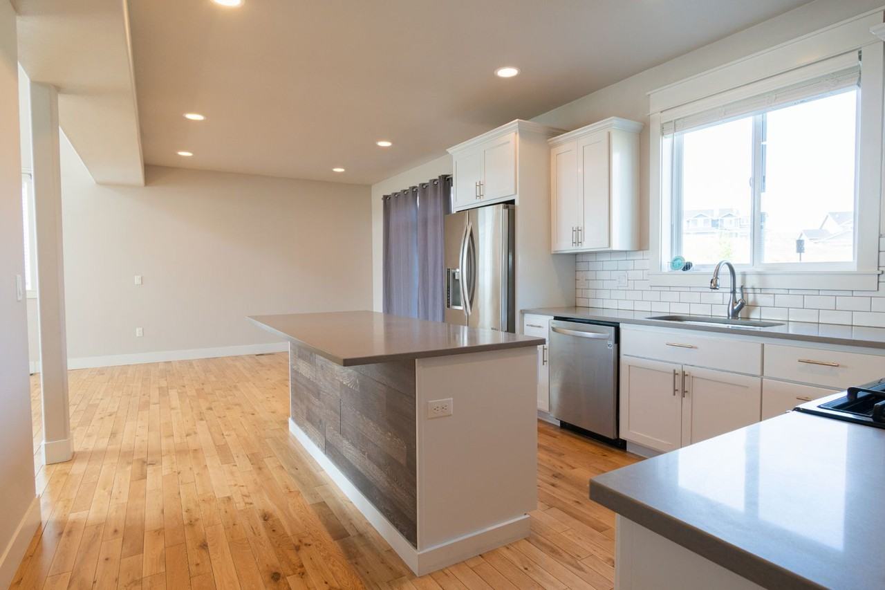 805 Sw Dominic Ct - Photo 6 of 19