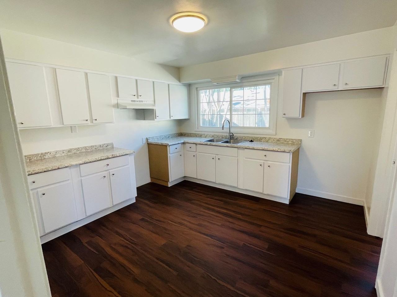 168 6th St - Photo 2 of 6
