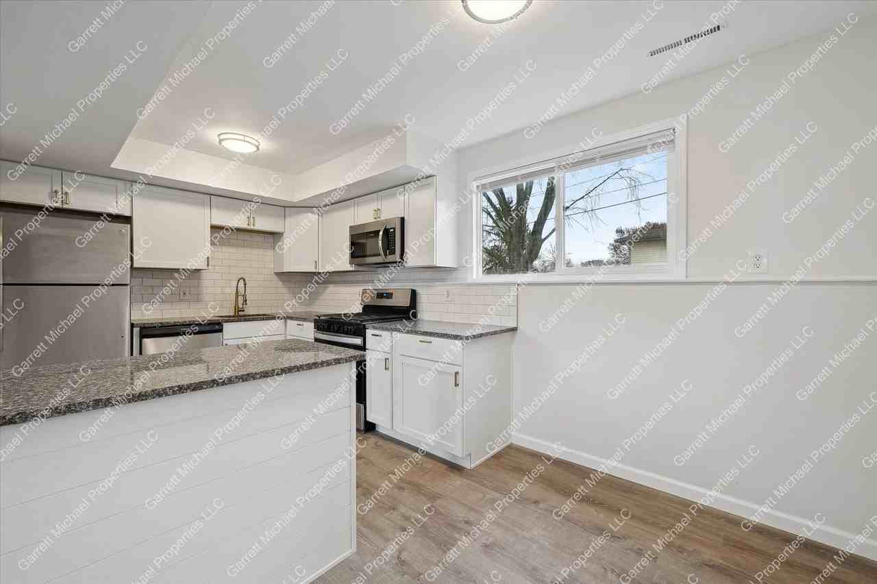 166 Grandview Blvd - Photo 7 of 40