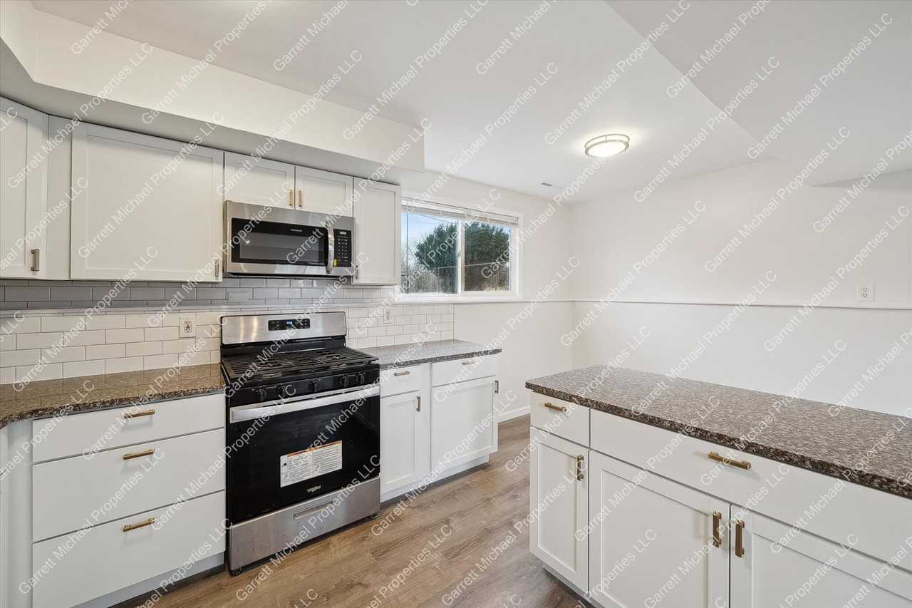 166 Grandview Blvd - Photo 4 of 40