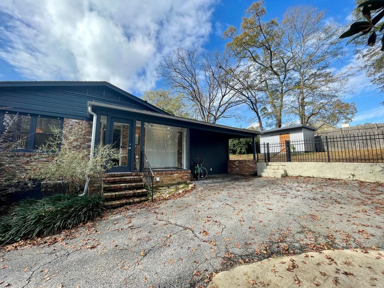 607 Auburn Drive - Photo 4 of 41