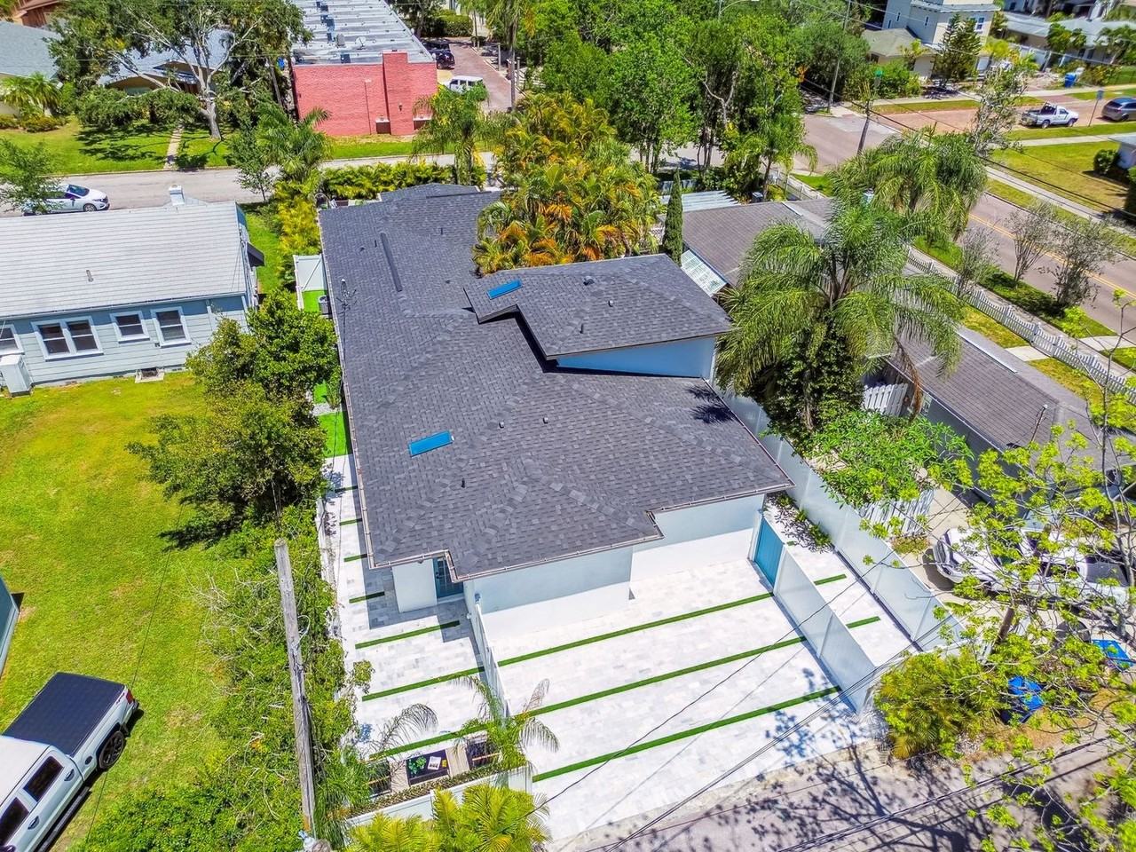 110 28th Avenue North #B - Photo 4 of 47