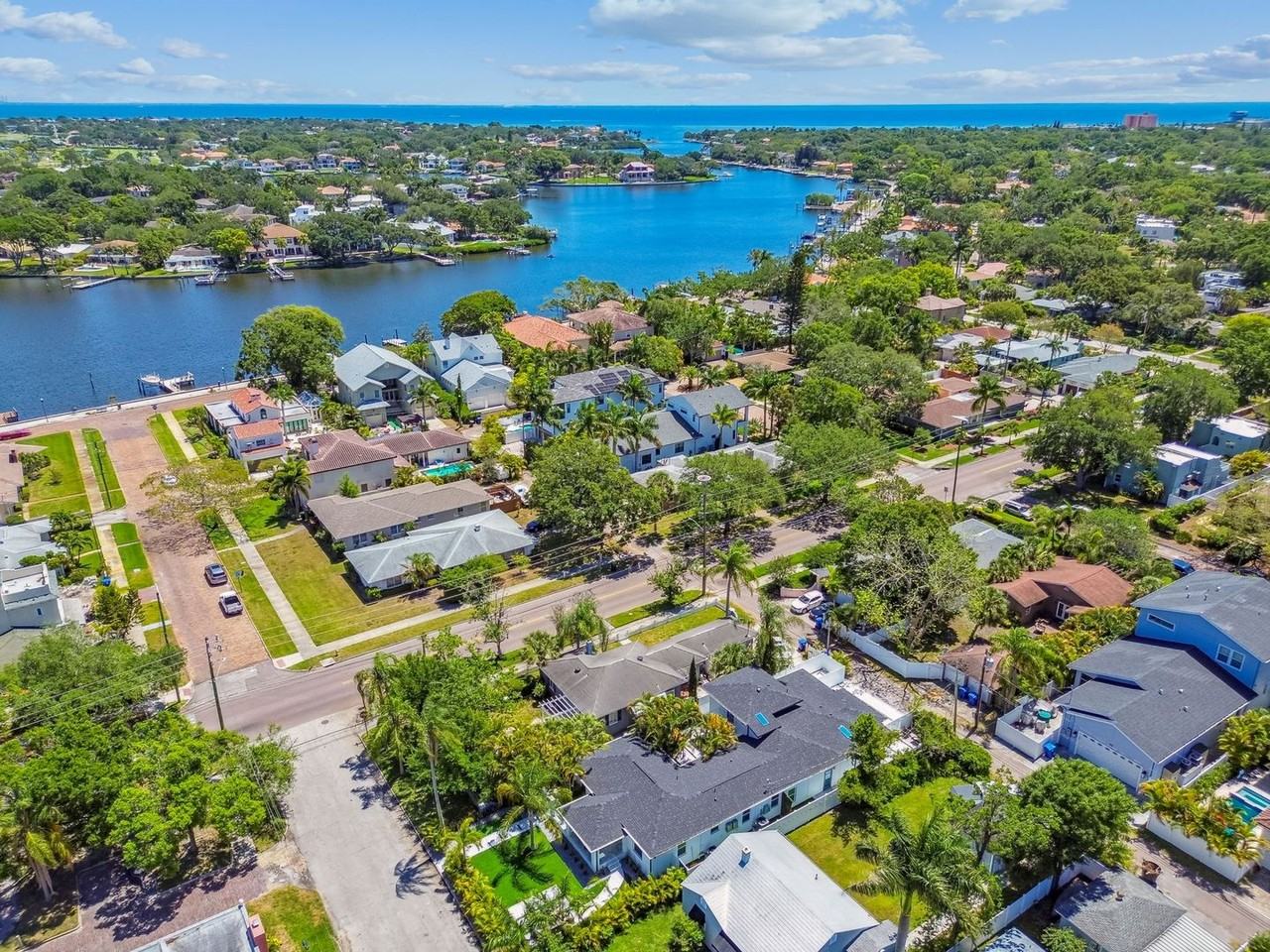 110 28th Avenue North #B - Photo 6 of 47