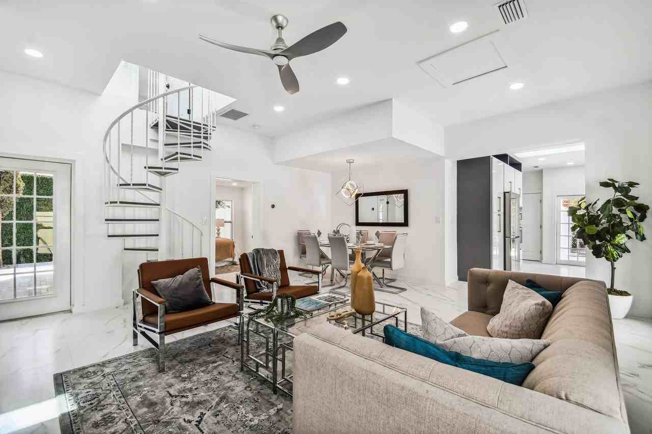 110 28th Avenue North #B - Photo 7 of 47