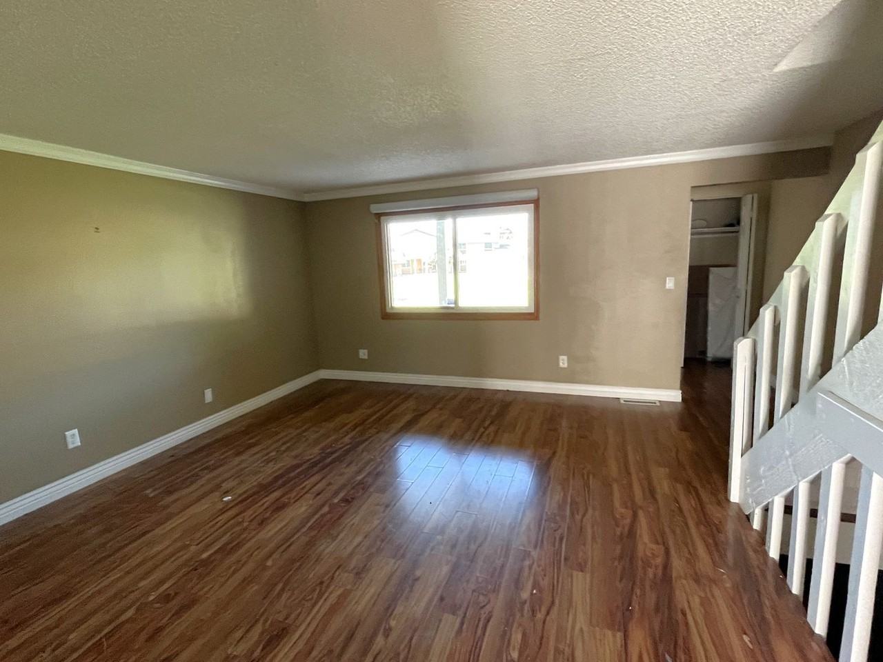 234 W Rockrimmon Blvd #D - Photo 3 of 19