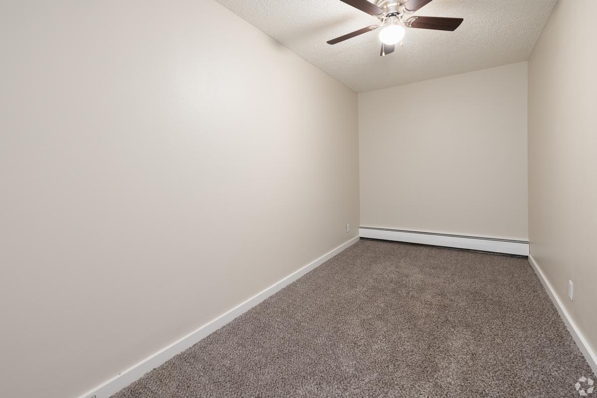 1930 E La Salle St - Photo 4 of 6