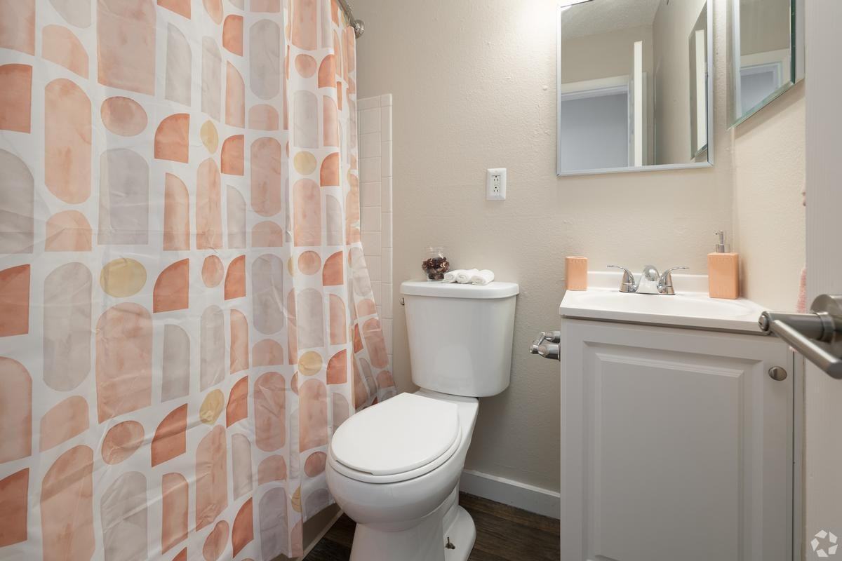 1930 E La Salle St - Photo 6 of 6