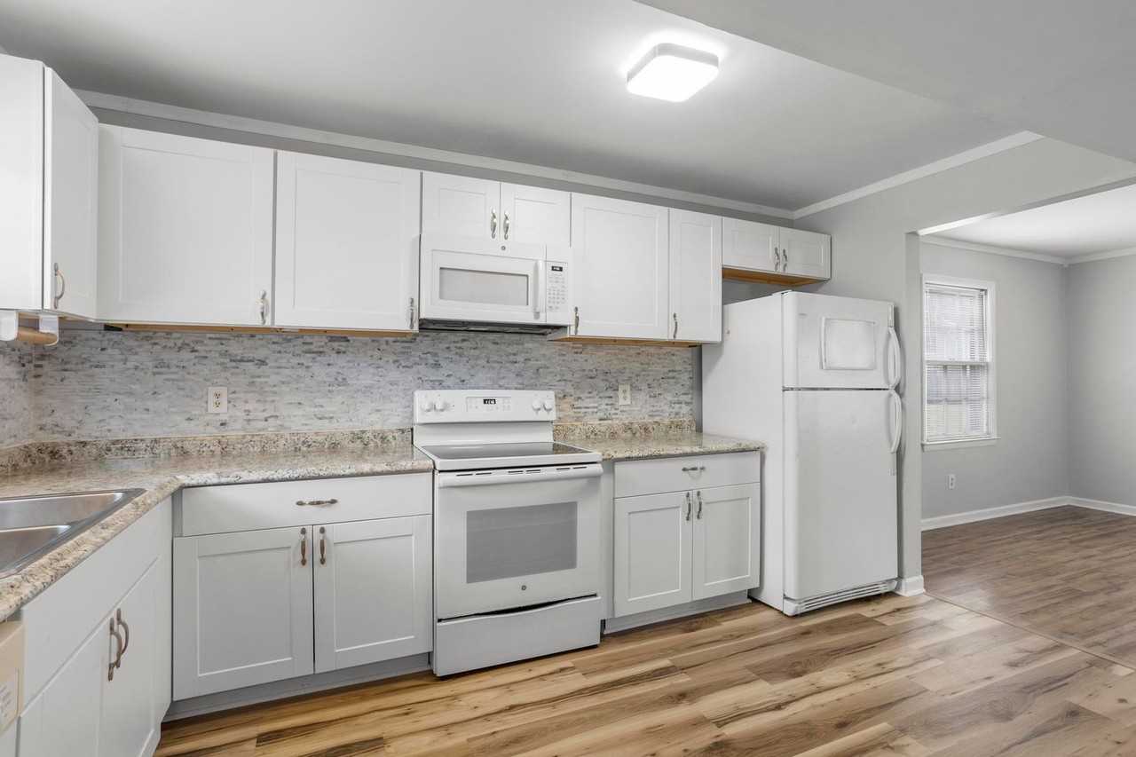 121 King George Ct - Photo 4 of 20