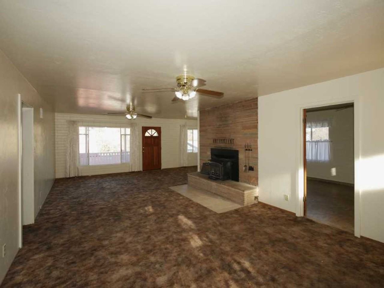 174 Market St - Photo 2 of 14