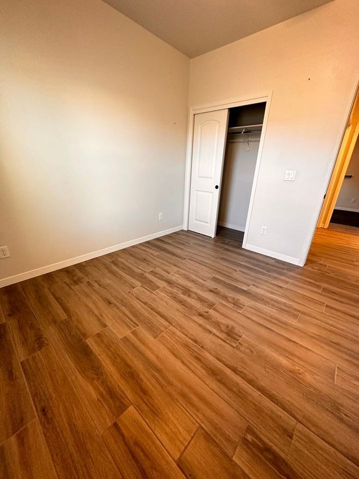 118 Scotland Ct - Photo 5 of 29