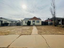 featured image of 1002 W Deming St