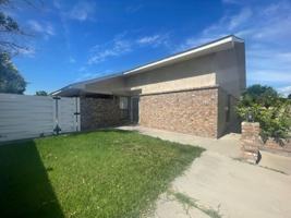 featured image of 2604 W 8th St