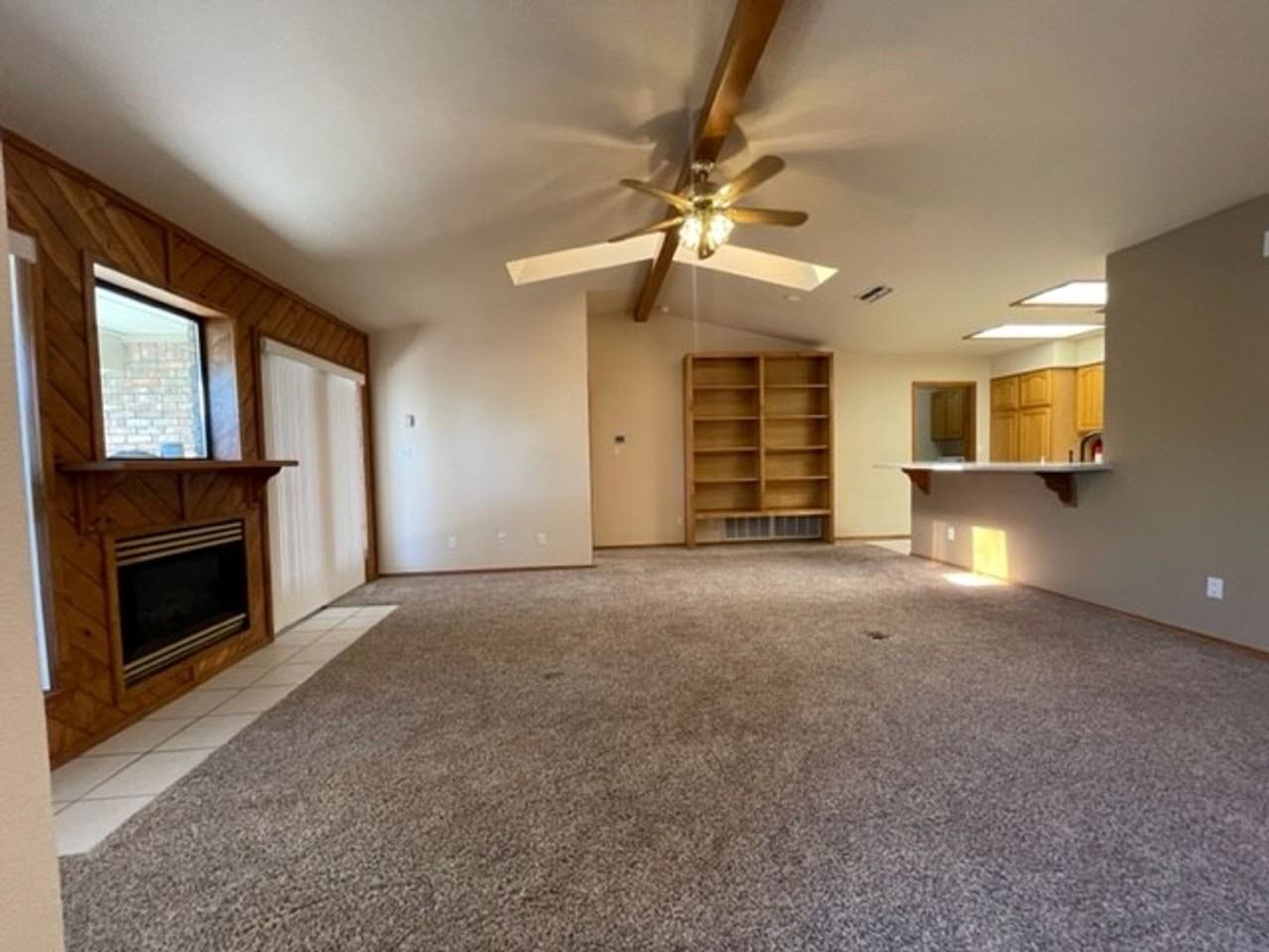 2604 W 8th St - Photo 2 of 15