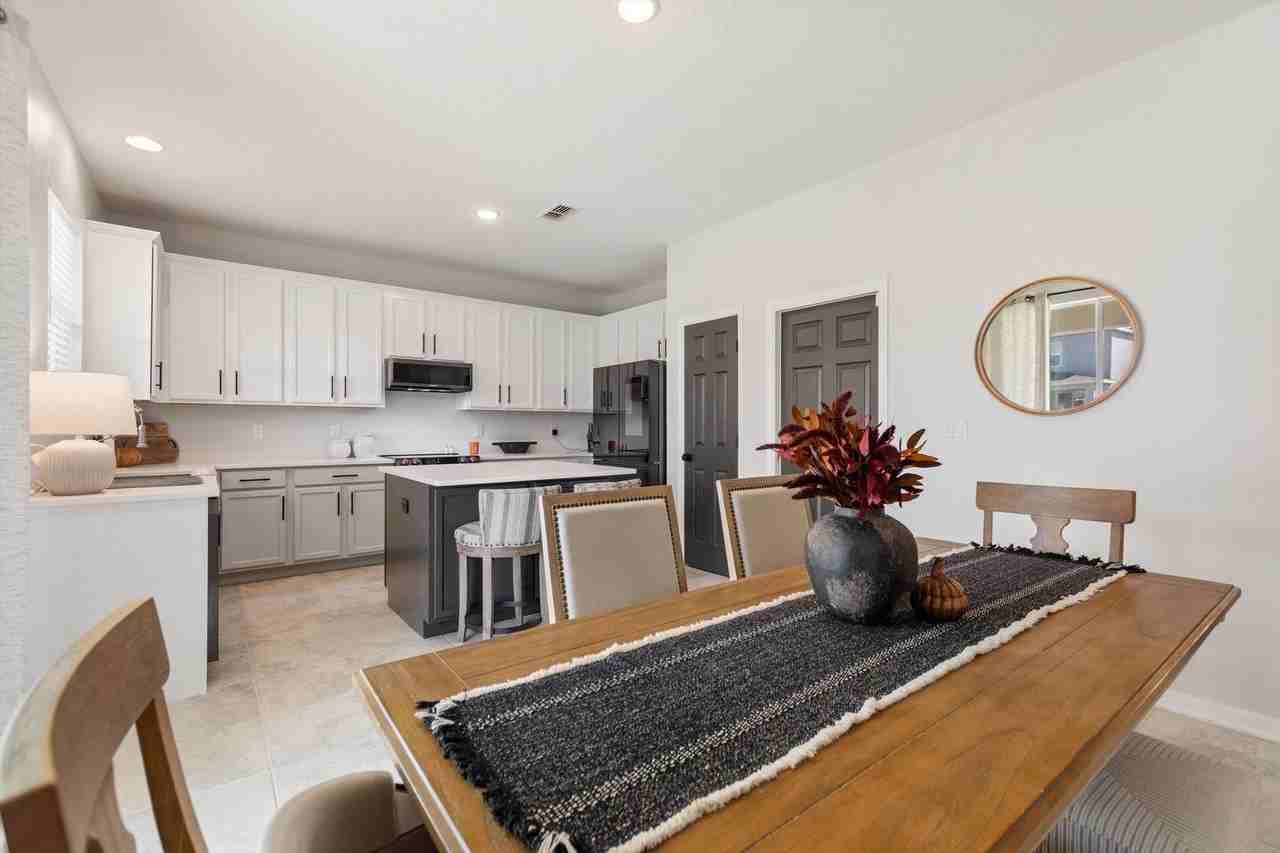 1501 Woodlark Dr - Photo 3 of 45