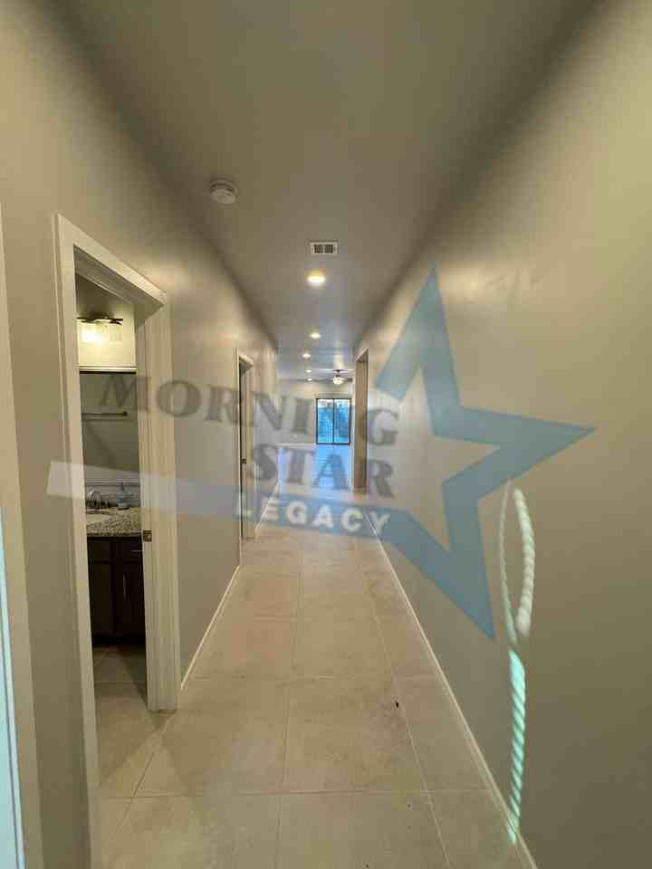 3921 Santa Sophia Rd - Photo 2 of 39