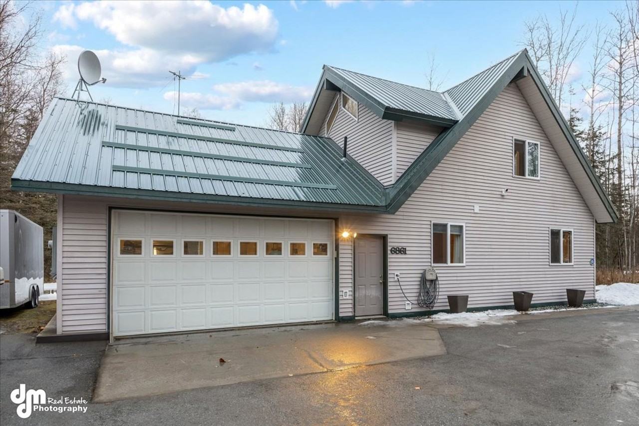 6861 W Vandenberg Dr - Photo 4 of 50