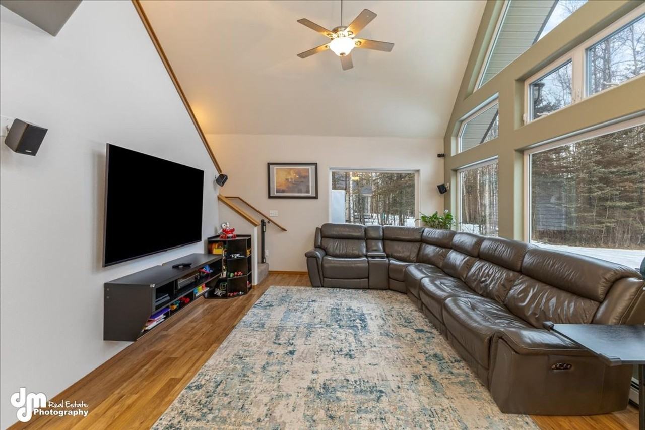 6861 W Vandenberg Dr - Photo 7 of 50