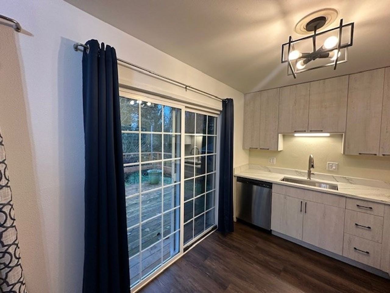 1833 S 246th Pl - Photo 3 of 13