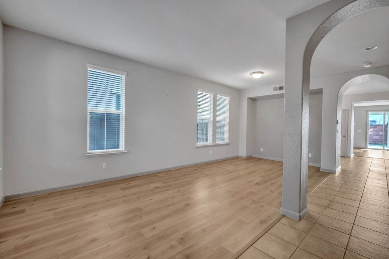 11738 Kouros Way - Photo 2 of 33
