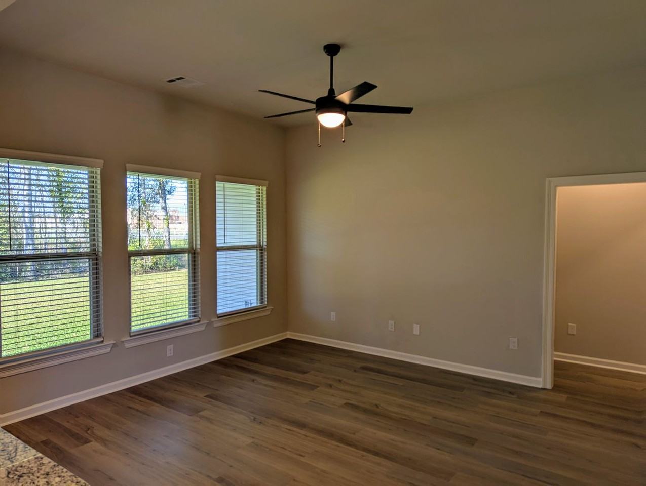 136 Segovia Way - Photo 3 of 23