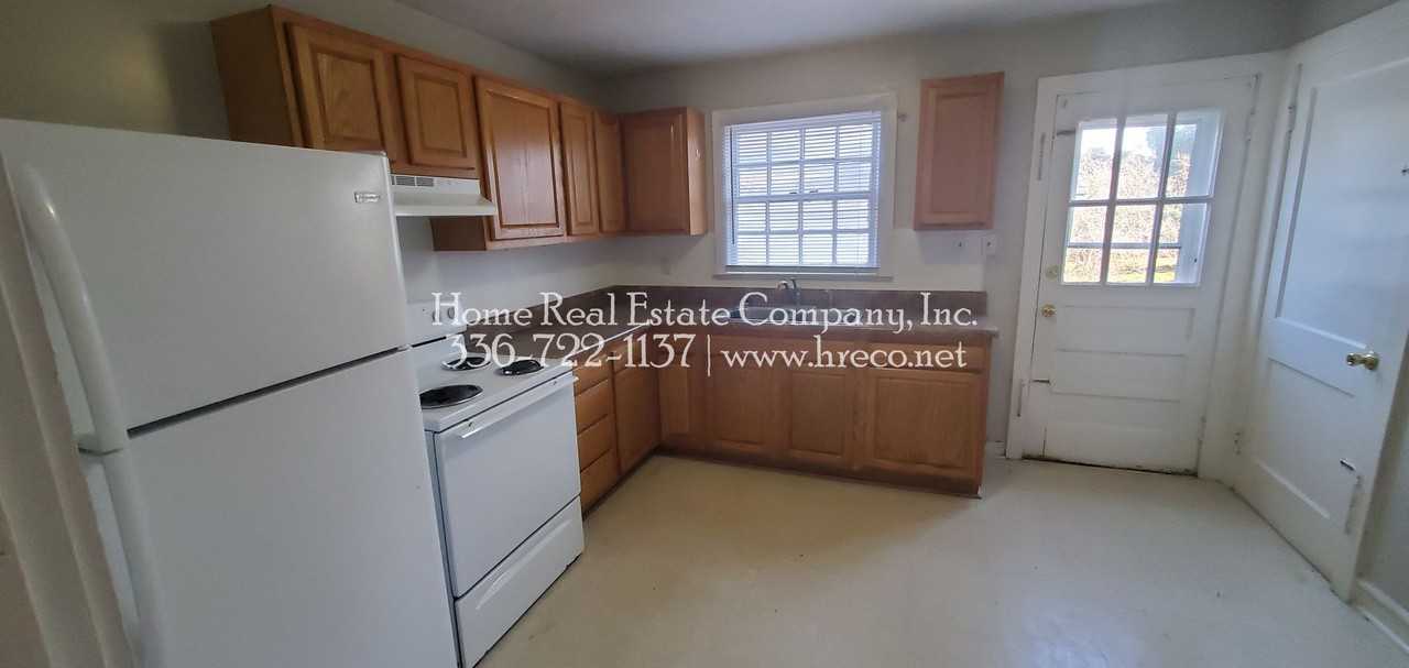 2729 Patrick Ave - Photo 4 of 8