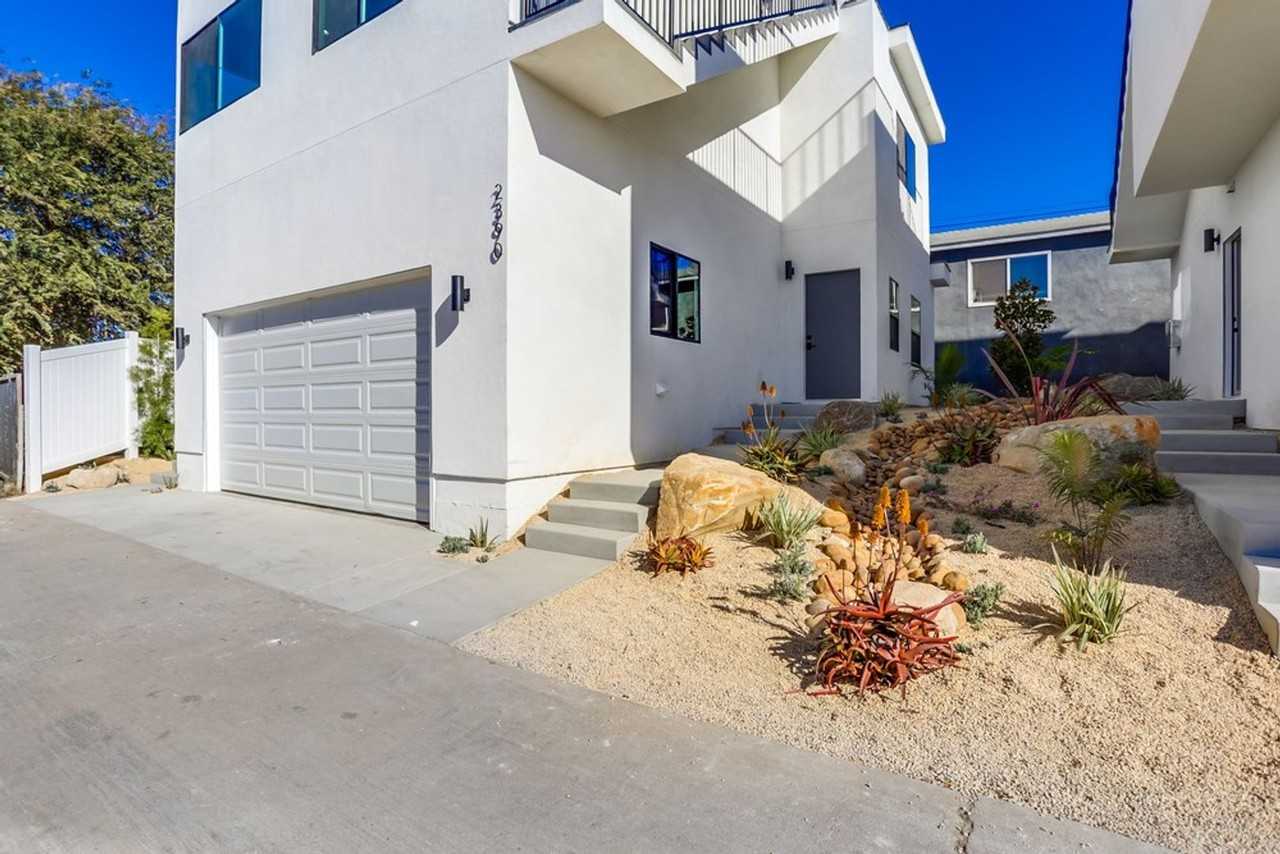 Jewett - Photo 4 of 50