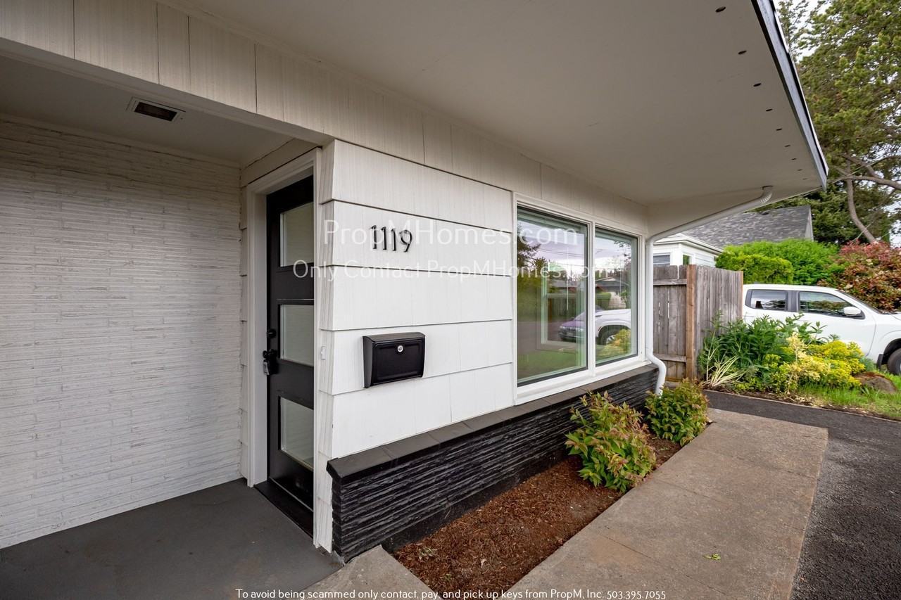 1119 Ne 60th Ave - Photo 2 of 18