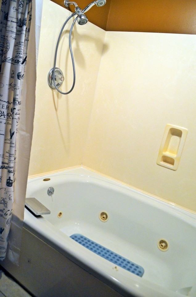 2730 Brownsboro Rd - Photo 7 of 17