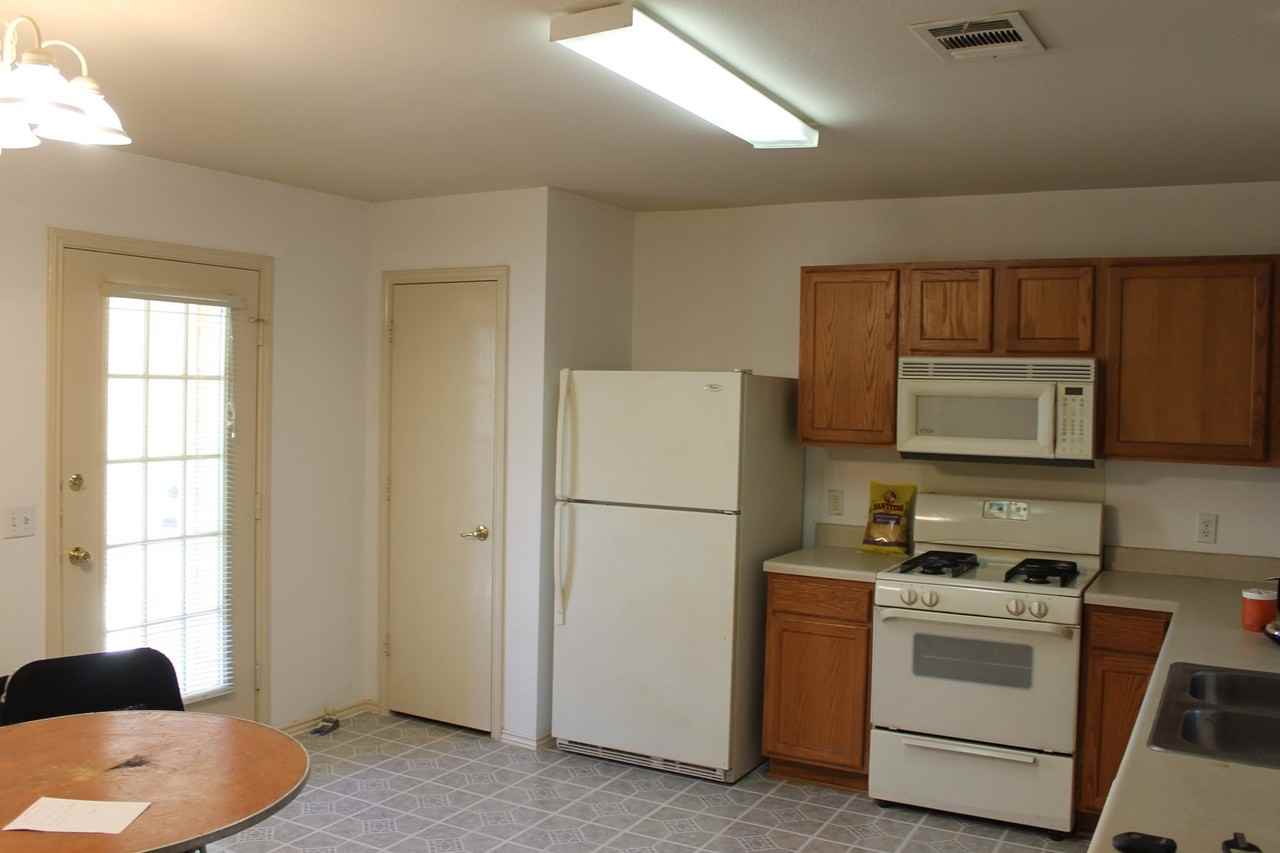 11512 Melstone Dr - Photo 2 of 14