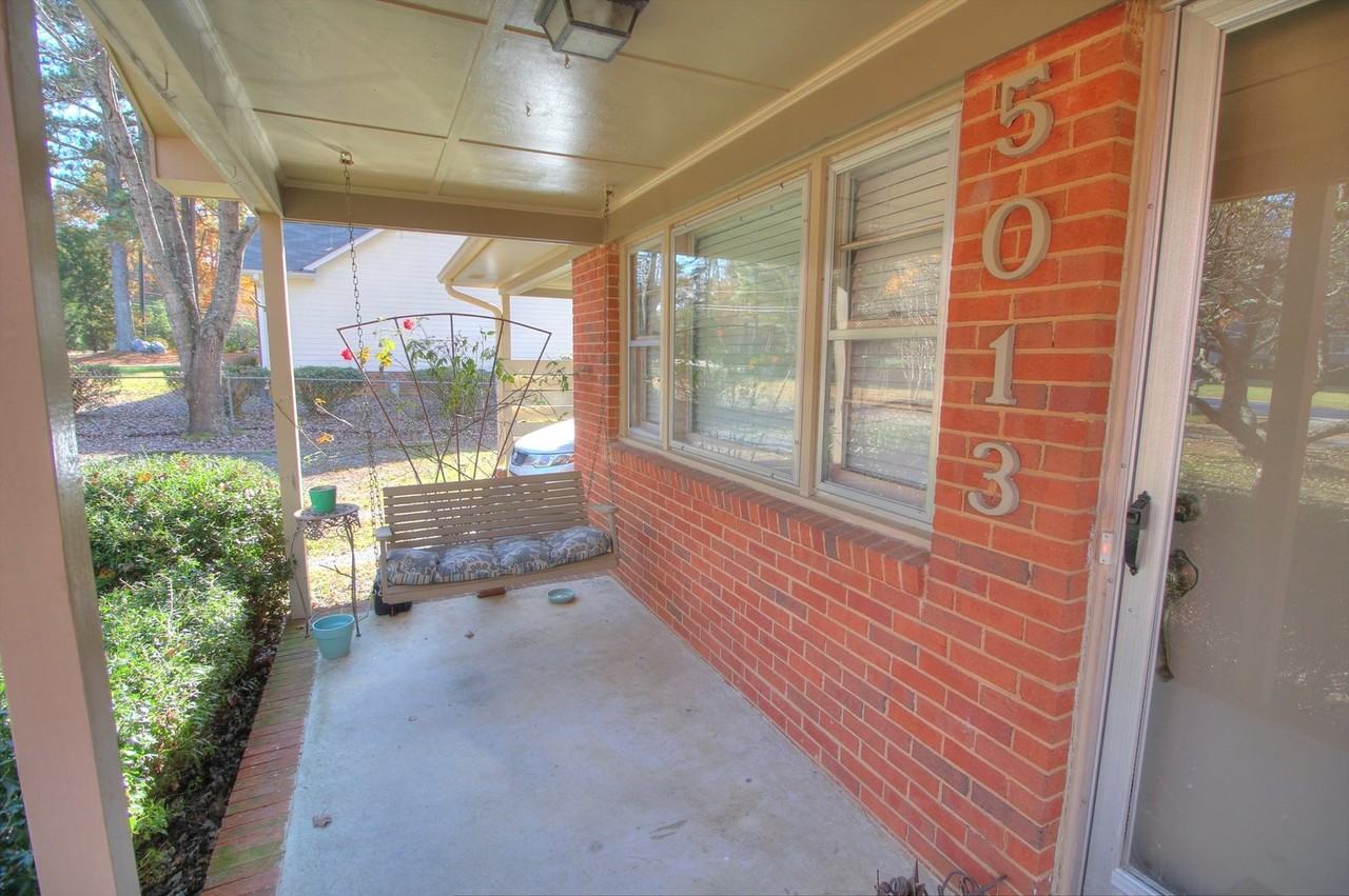 5013 Gatewood Dr - Photo 2 of 14