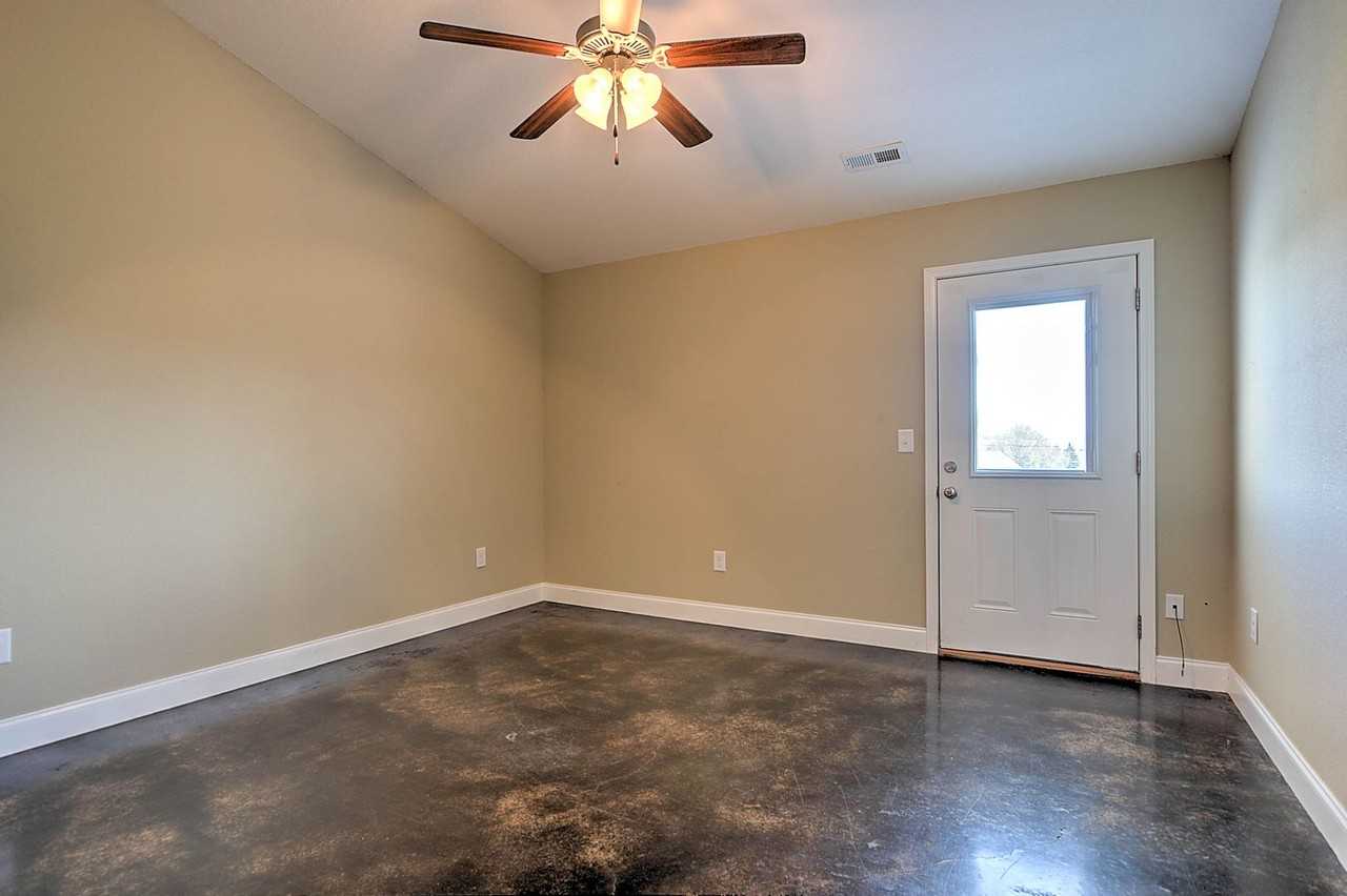 73 Sutter Pl - Photo 7 of 20