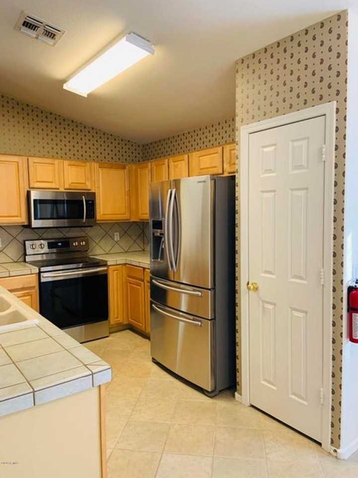 21242 N 91st Dr - Photo 5 of 30