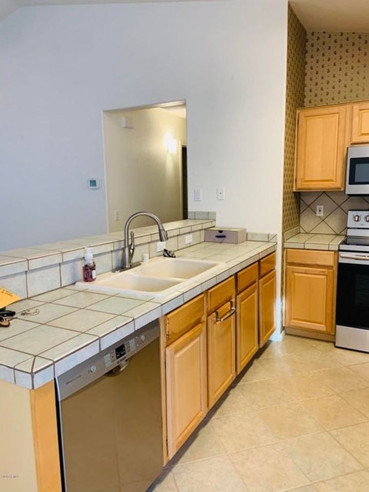 21242 N 91st Dr - Photo 6 of 30