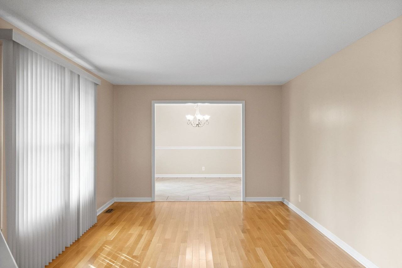 3065 Westchester Dr - Photo 6 of 32