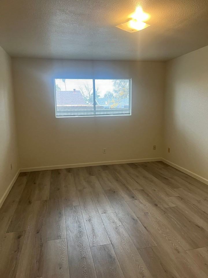 6404 Denton Way - Photo 6 of 13