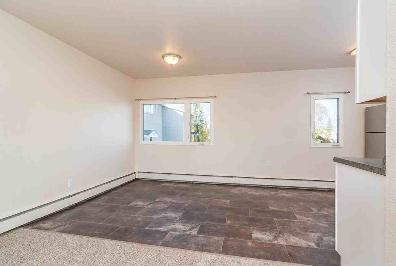 212 7th Ave - Photo 2 of 7