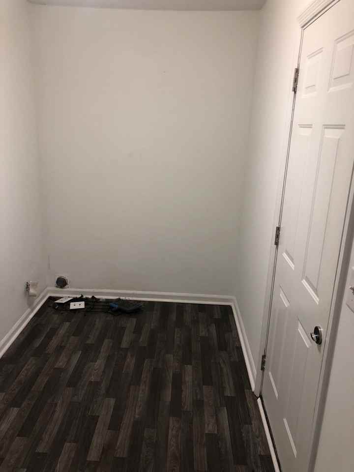 Townhouse unit in trendy Summerville - Photo 6 of 9