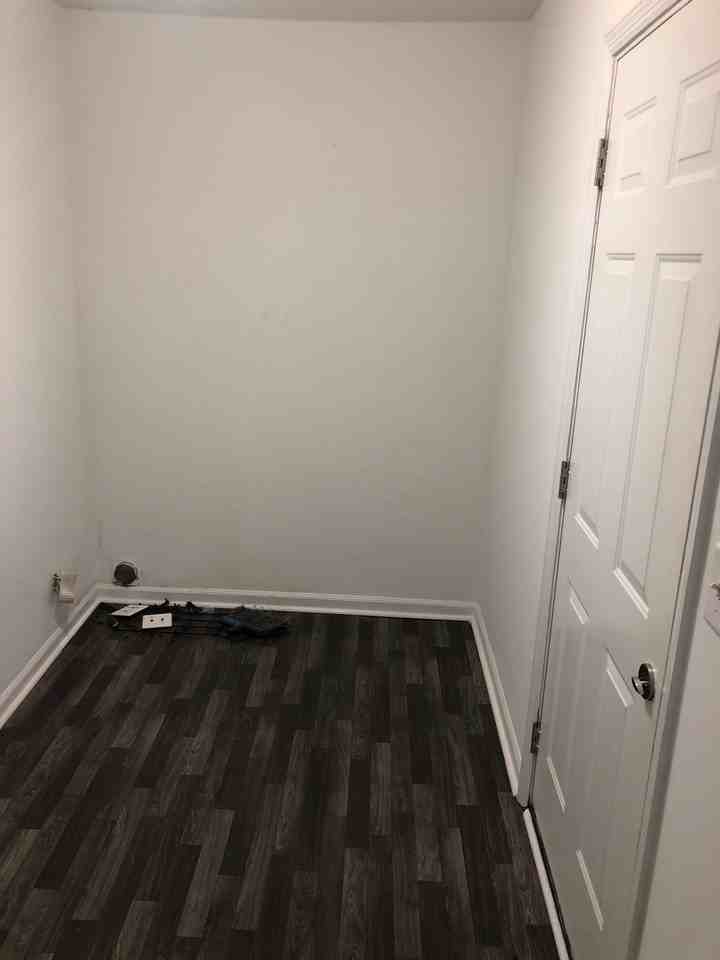 Quiet end of street in Summerville townhome - Photo 6 of 9