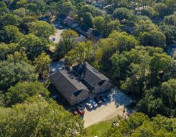 featured image of 5555 Mole Ln